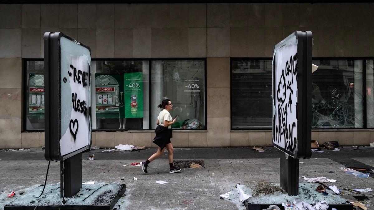 Trump critica la inmigración tras disturbios en Francia