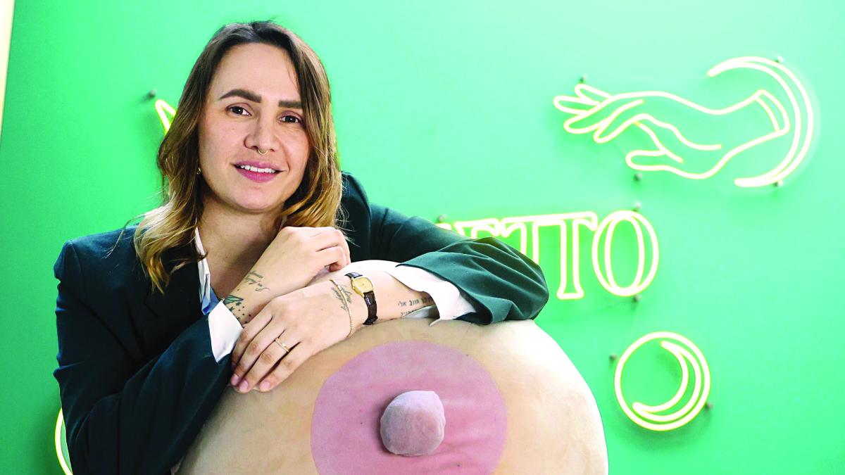 Andreas Nash y su labor en tatuajes para sobrevivientes de cáncer de mama