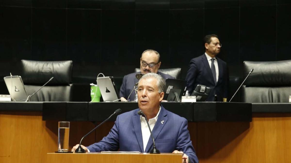 Senador panista propone 200 cambios a ley de pagos digitales