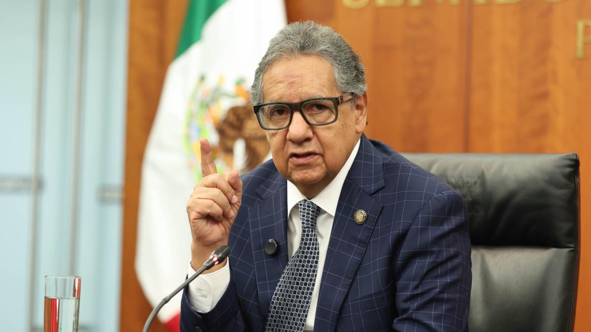 Trato VIP en el AICM genera controversia en el Senado