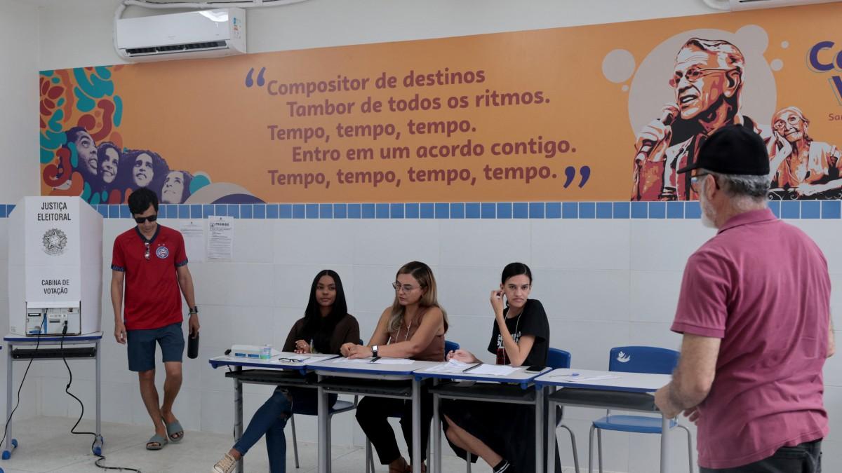 Centros electorales abren en Brasil para segunda vuelta presidencial