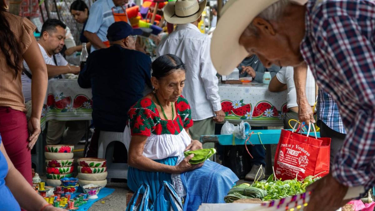 Domingo Grande: Preparativos para celebrar Xantolo en la Huasteca