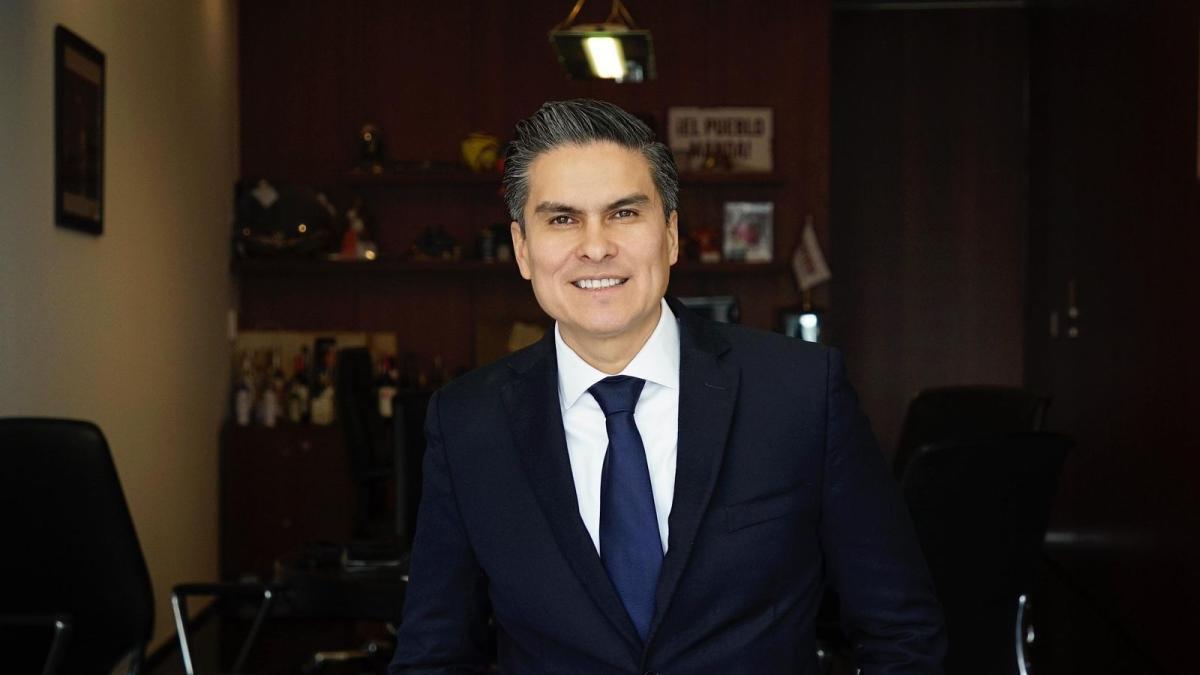 Pável Jarero defiende reforma que otorga poder inédito al INE