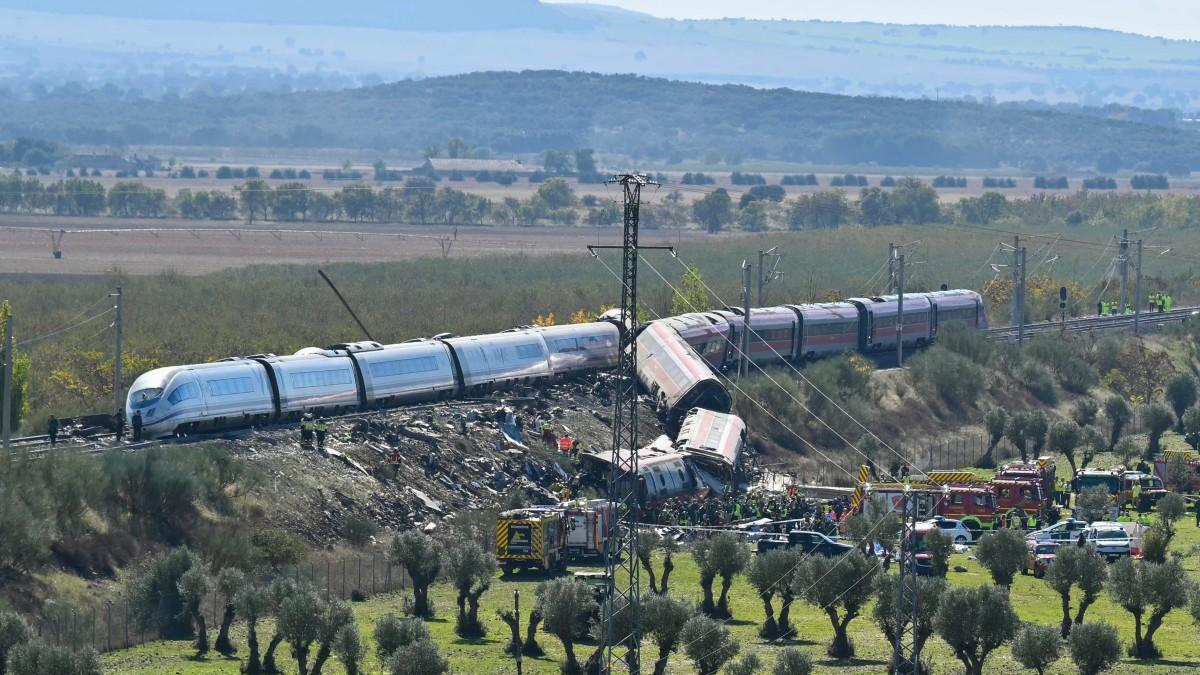 Al menos 64 muertos tras choque de trenes en Toledo, España