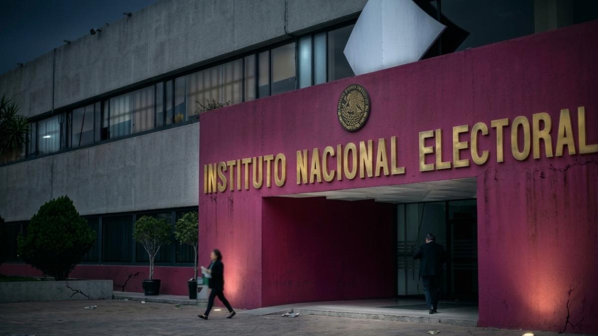 Denuncian prácticas irregulares en el OIC del INE