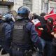 Policía antidisturbios se enfrenta a estudiantes en protestas educativas en Francia