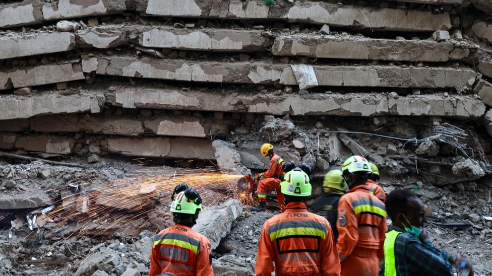 Siete desaparecidos tras colapso de edificio en Nairobi, Kenia