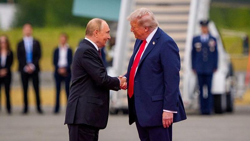 Zelensky critica acuerdo de Trump para importar diésel ruso