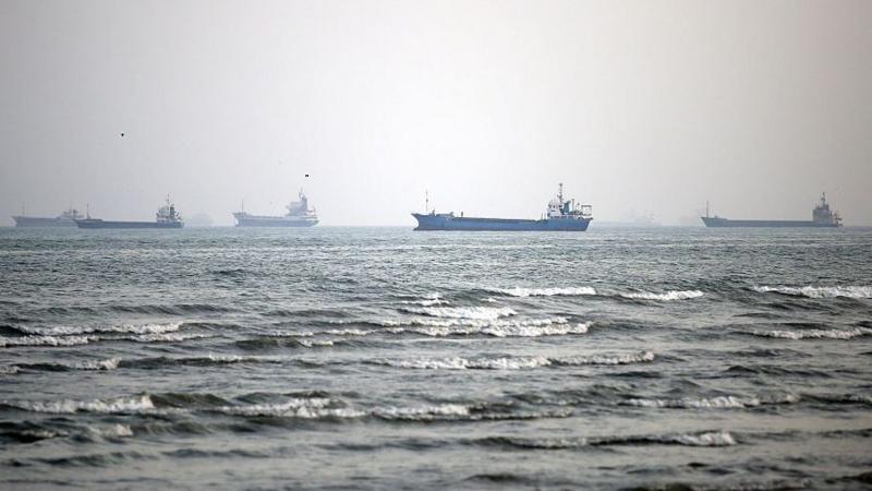 Tanker atacado por múltiples proyectiles en el Golfo cerca de Qatar