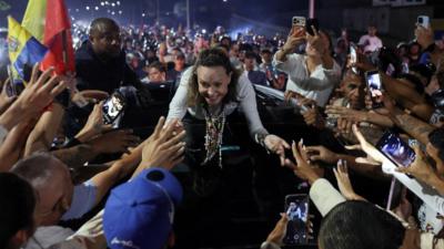 María Corina Machado regresa a Venezuela tras meses de exilio