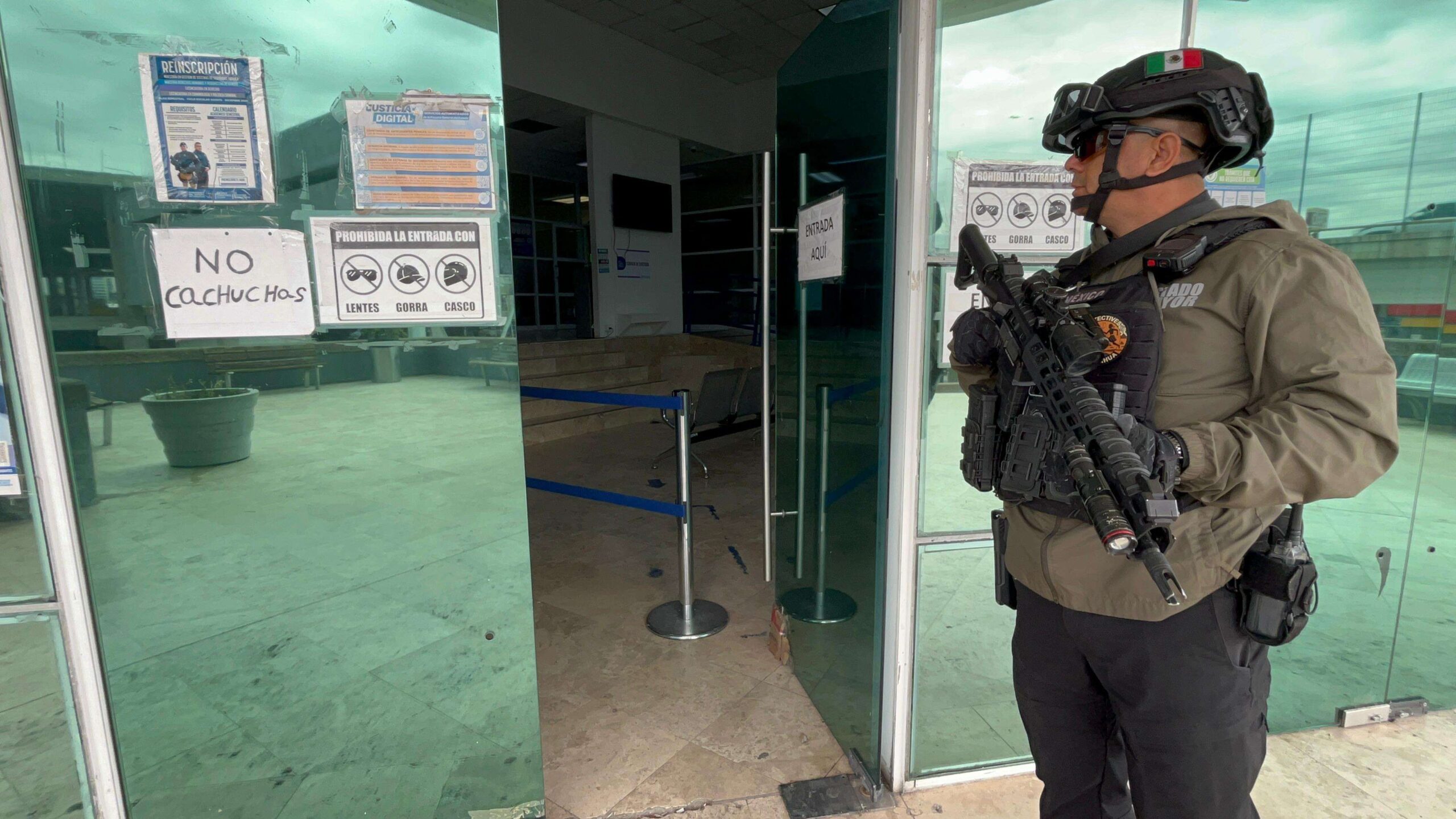 Blindan Fiscalía Centro por detención de César Jáuregui