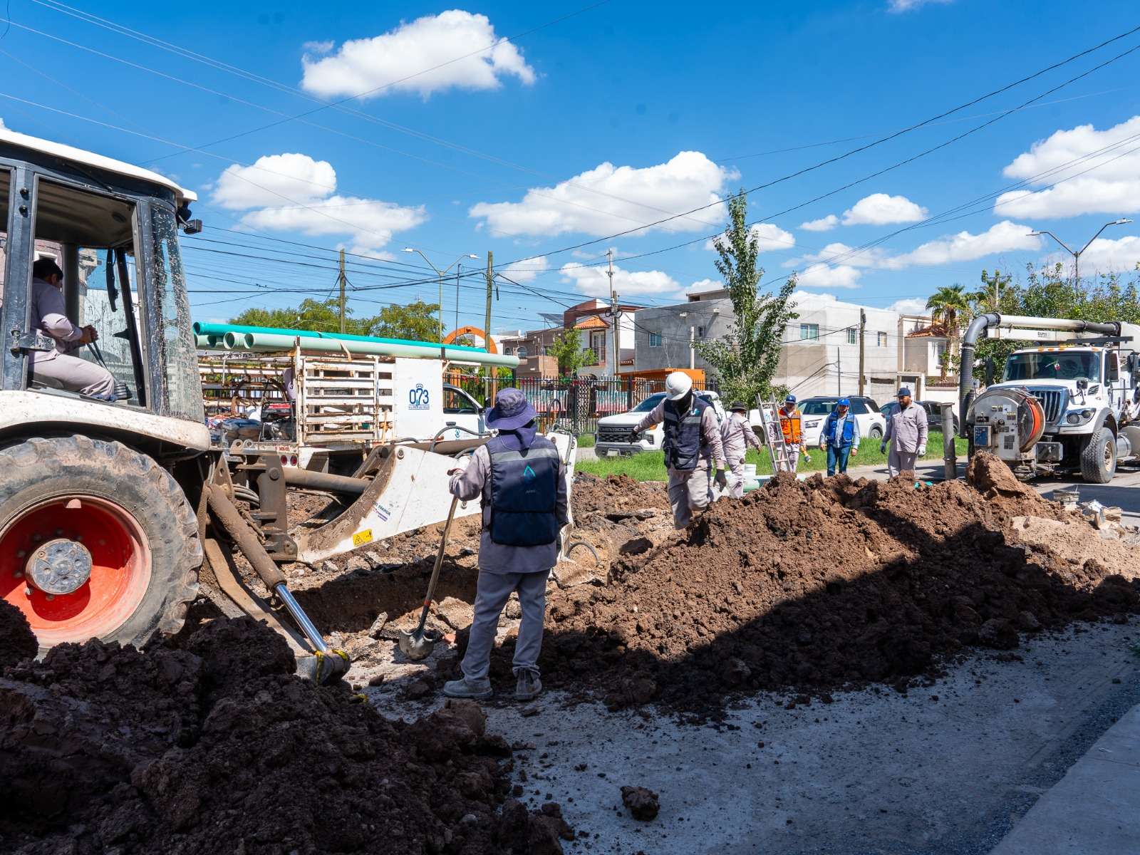 Reemplazará 24 metros de tubería sanitaria en Bosques de Jacarandas