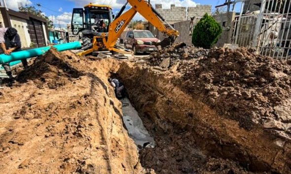 Reparan tuberías y atienden problemas de drenaje en Lucio Cabañas