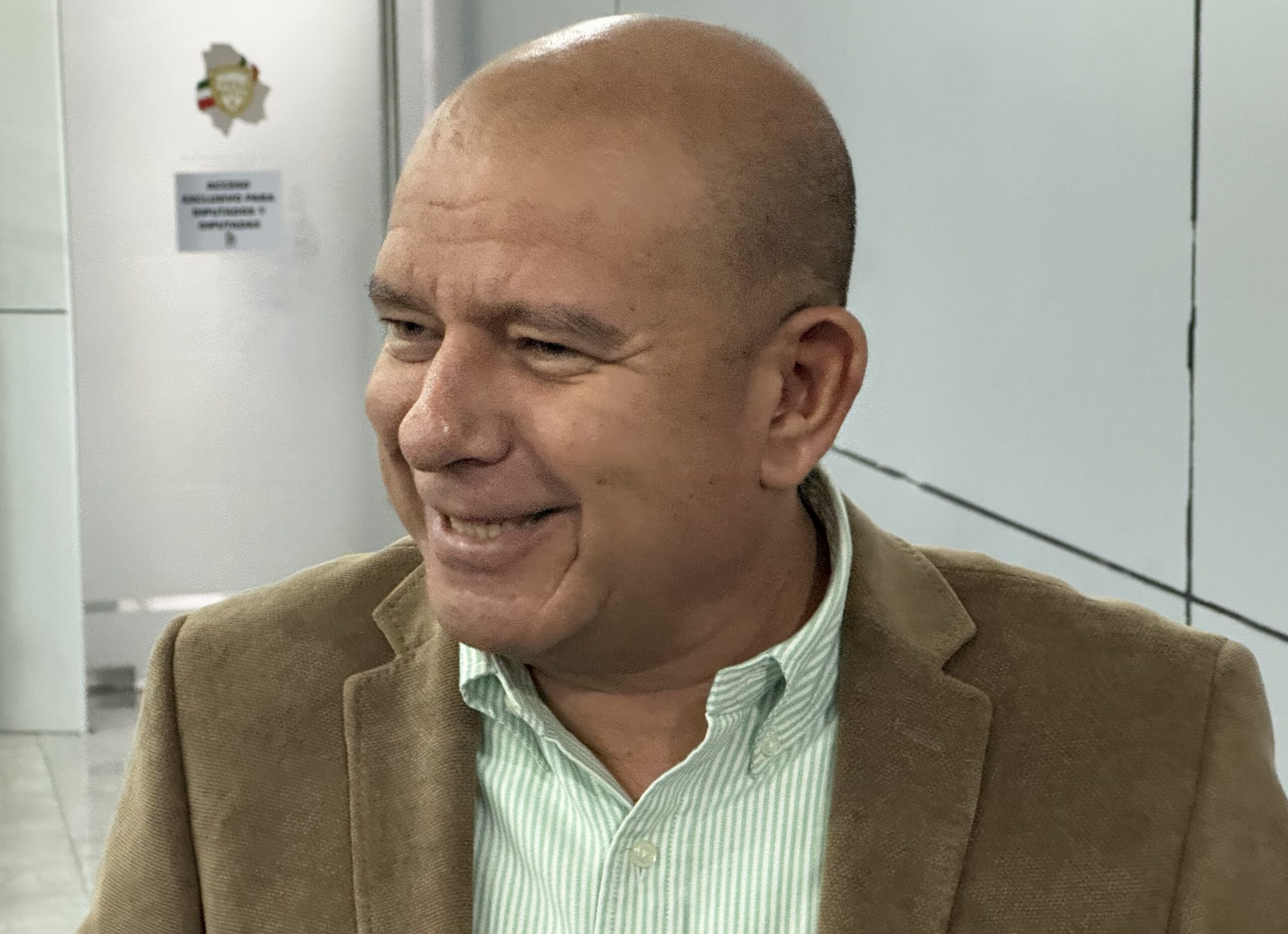 Cuauhtémoc Estrada elogia a Andrea Chávez y resalta unidad en Morena