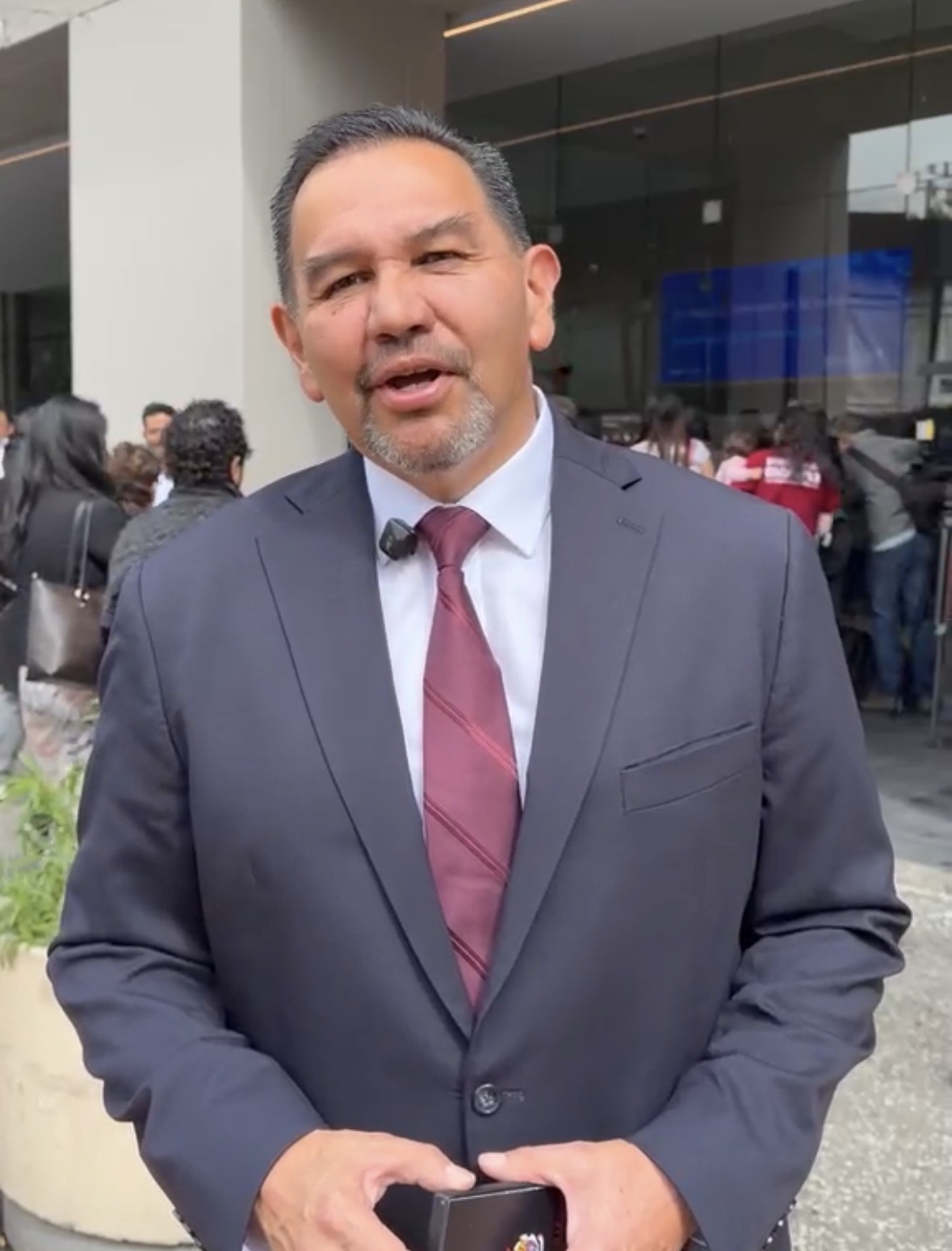 Cruz Pérez Cuéllar asiste al Consejo Nacional de Morena en la CDMX