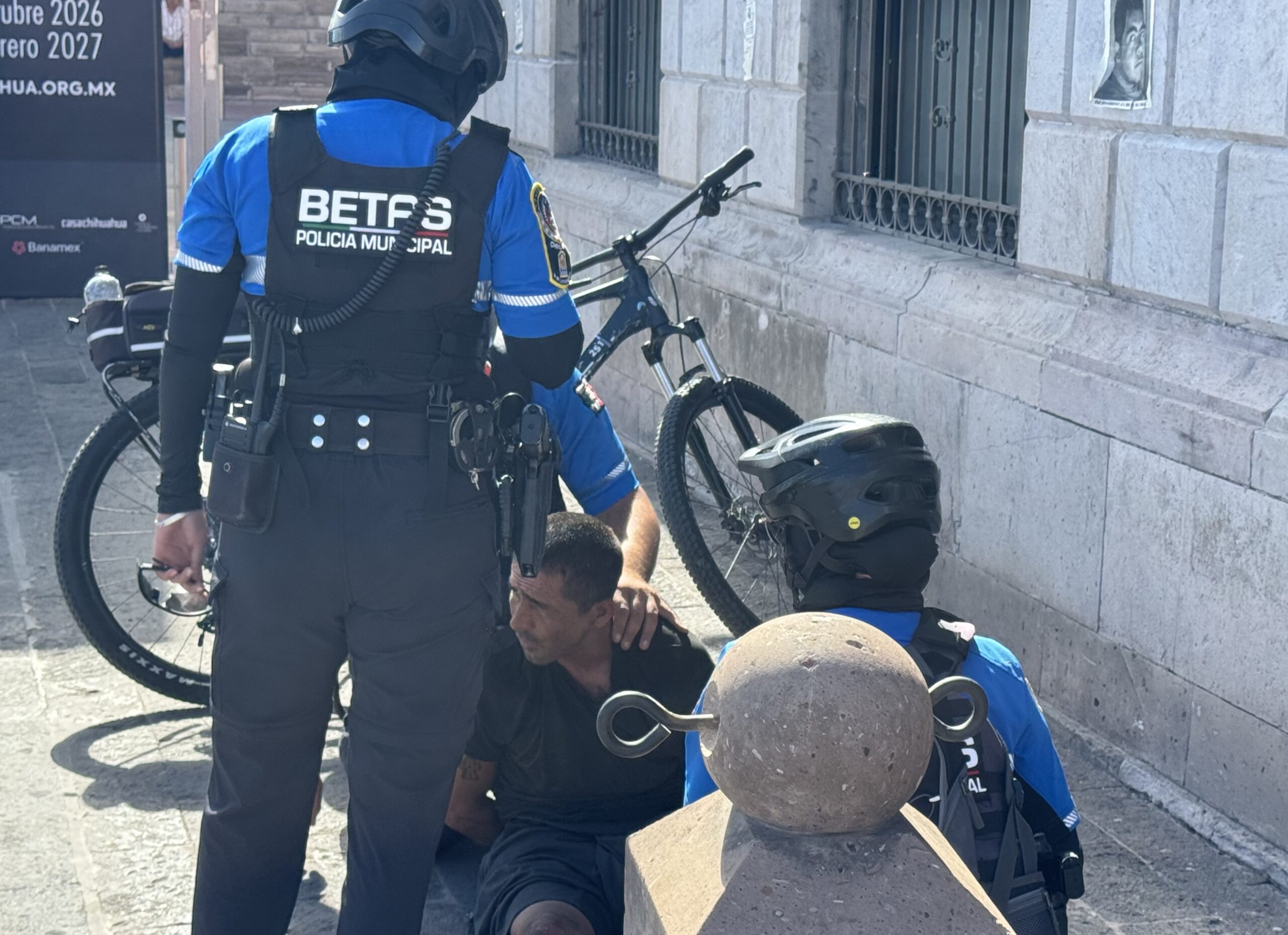 Detienen a hombre tras resistencia en Casa Chihuahua