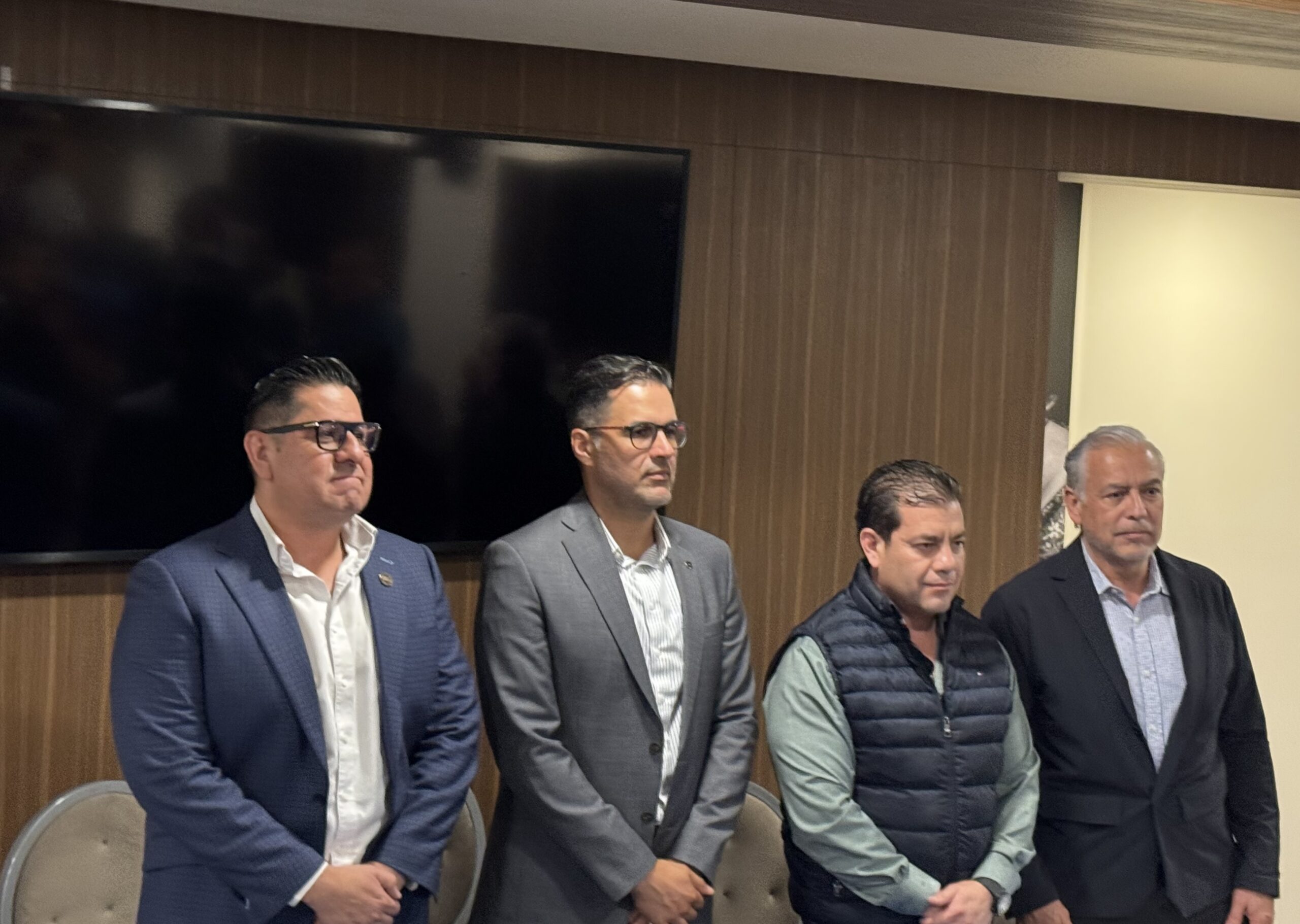 Defensa de César Jáuregui rechaza acusaciones de traición a la patria
