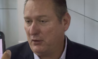 Carlos Olson defiende su postura ante acusaciones de transfobia