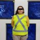 Arrestan a mujer con vehículo robado