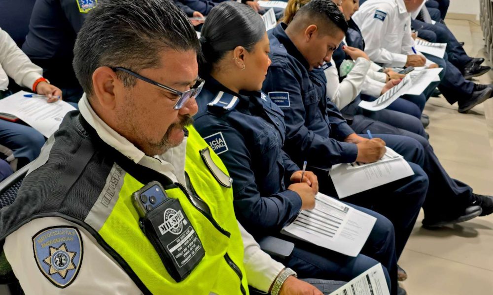 Imparten talleres de salud mental para personal de emergencia