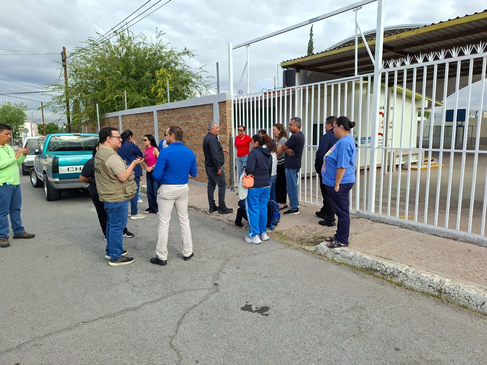 Padres cierran primaria en Santa Rita por falta de maestro