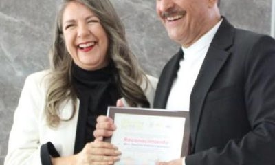 Obtiene Faustino “Tito” Villalobos la Medalla al Mérito Cultural “Víctor Hugo Rascón Banda”