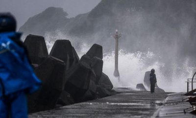 Cientos de vuelos cancelados por el tifón Champi en Taiwán