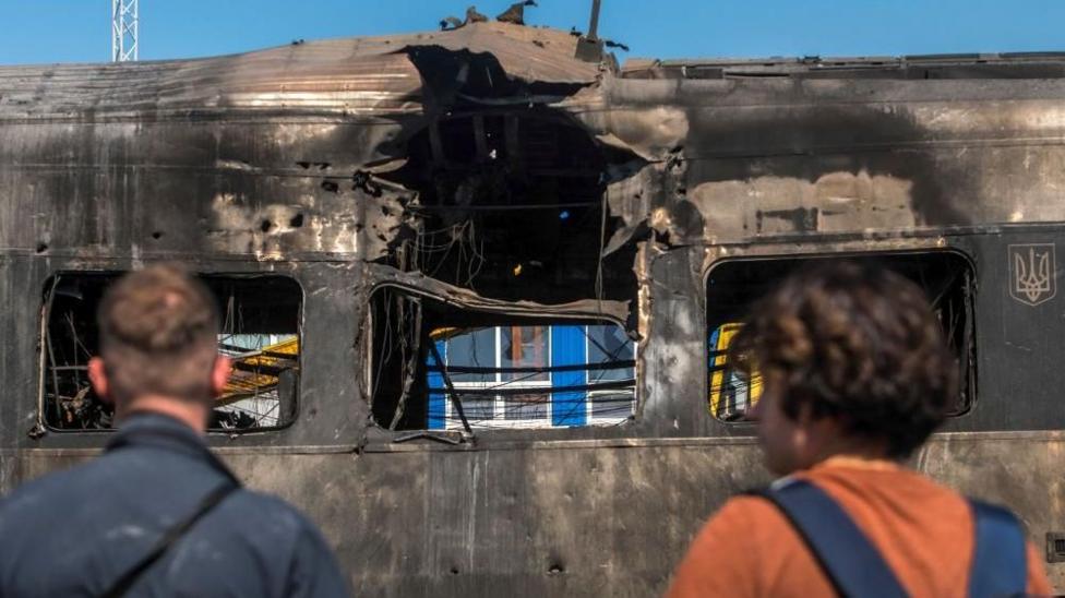 Aumentan ataques a trenes en Ucrania por drones rusos