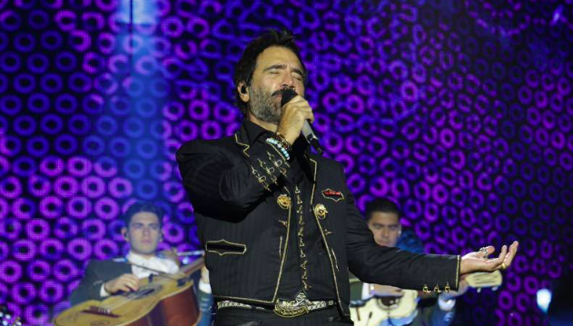 Cierra FICUU 2026 con concierto de Alejandro Fernández ante 40 mil asistentes