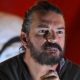 Ricardo Arjona regala auto a taxista tras años de amistad