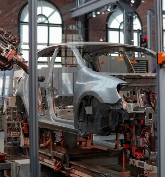 Producción y exportaciones de autos en México caen en septiembre de 2025