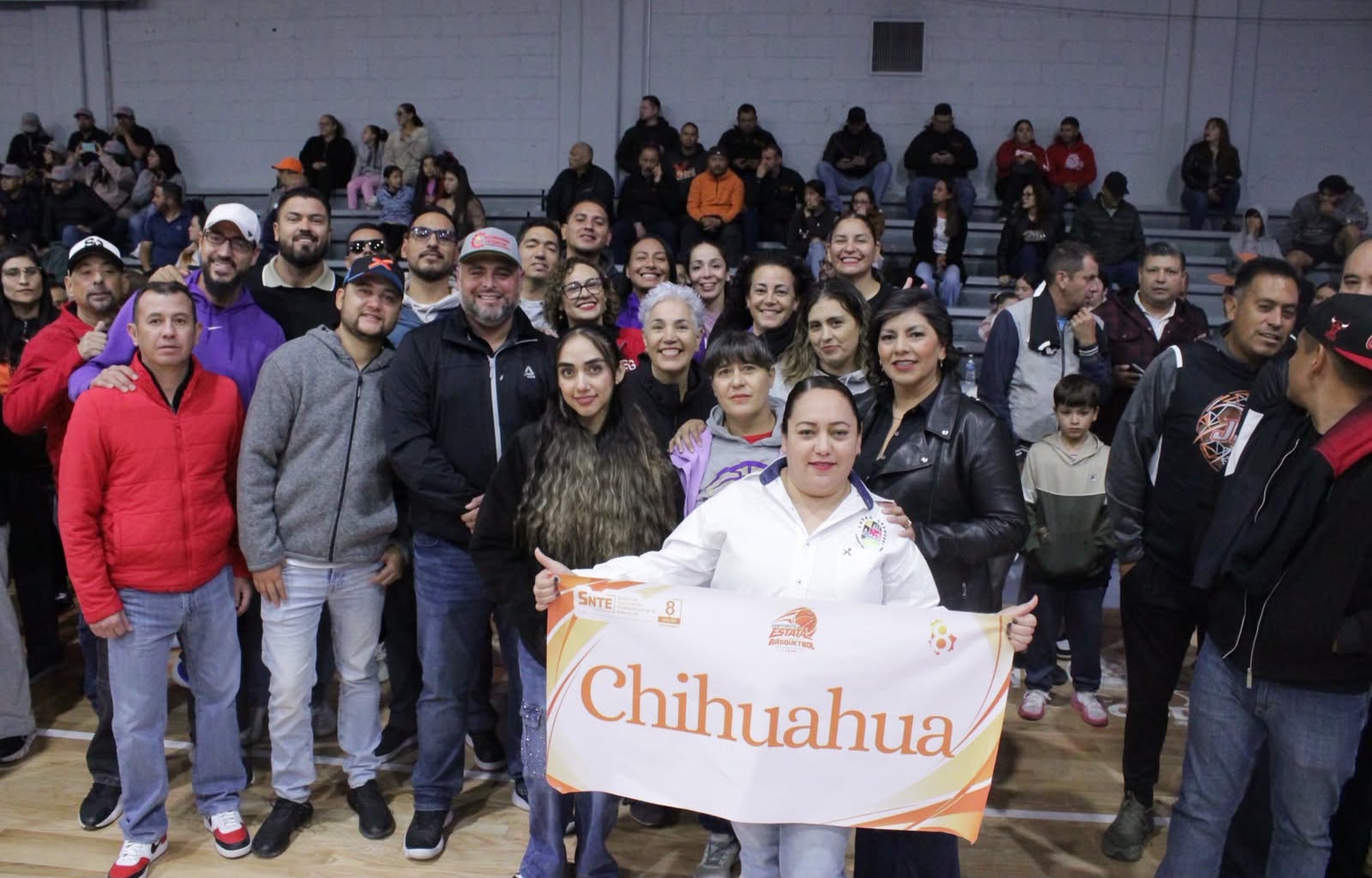 Más de 450 docentes participan en torneo de básquetbol en Casas Grandes