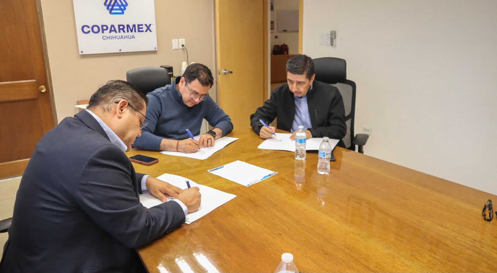 Alianza entre COPARMEX y organizaciones para monitorear decisiones del Congreso y Cabildo