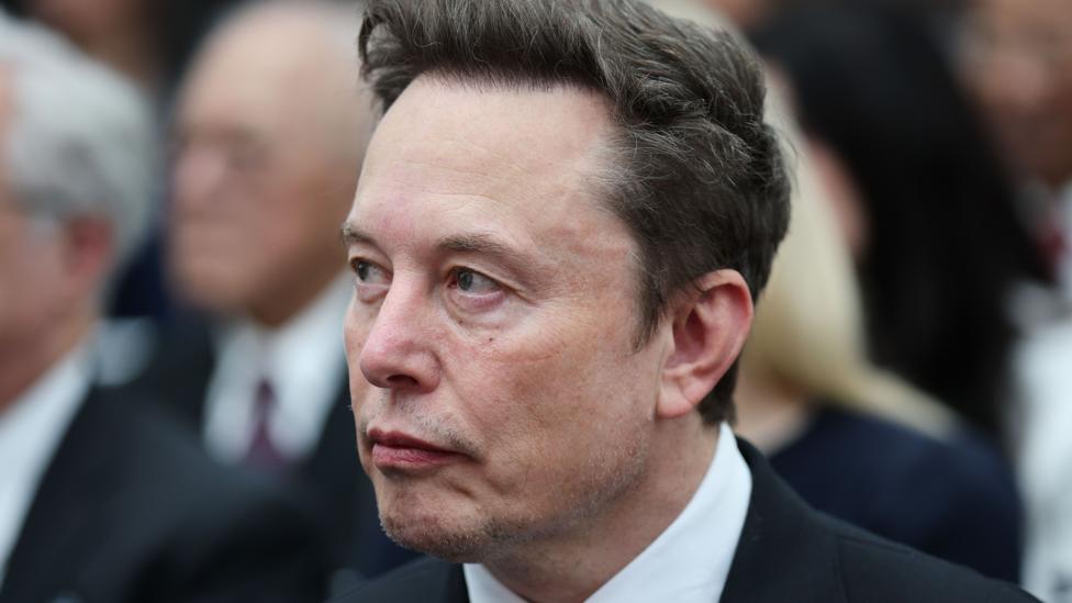 Musk restringe conexión de Starlink a Ucrania tras problemas de servicio