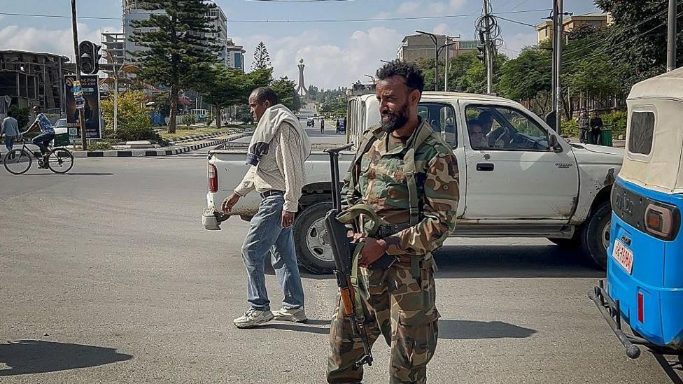 Fuerzas rebeldes de Tigray se retiran temporalmente de Mekelle