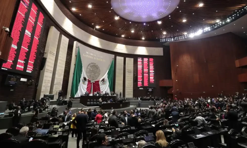 Diputados aprueban Ley de Ingresos con endeudamiento de 1.7 billones