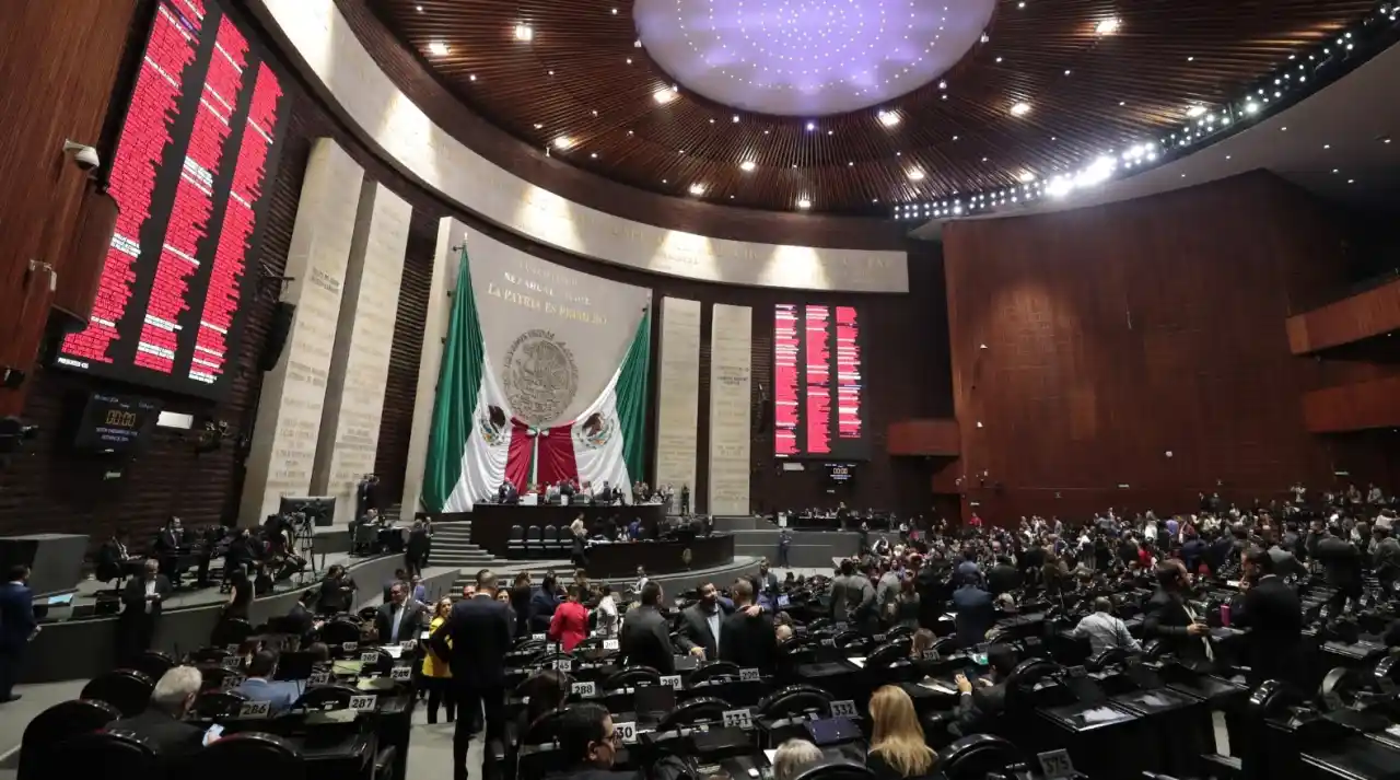 Diputados aprueban Ley de Ingresos con endeudamiento de 1.7 billones