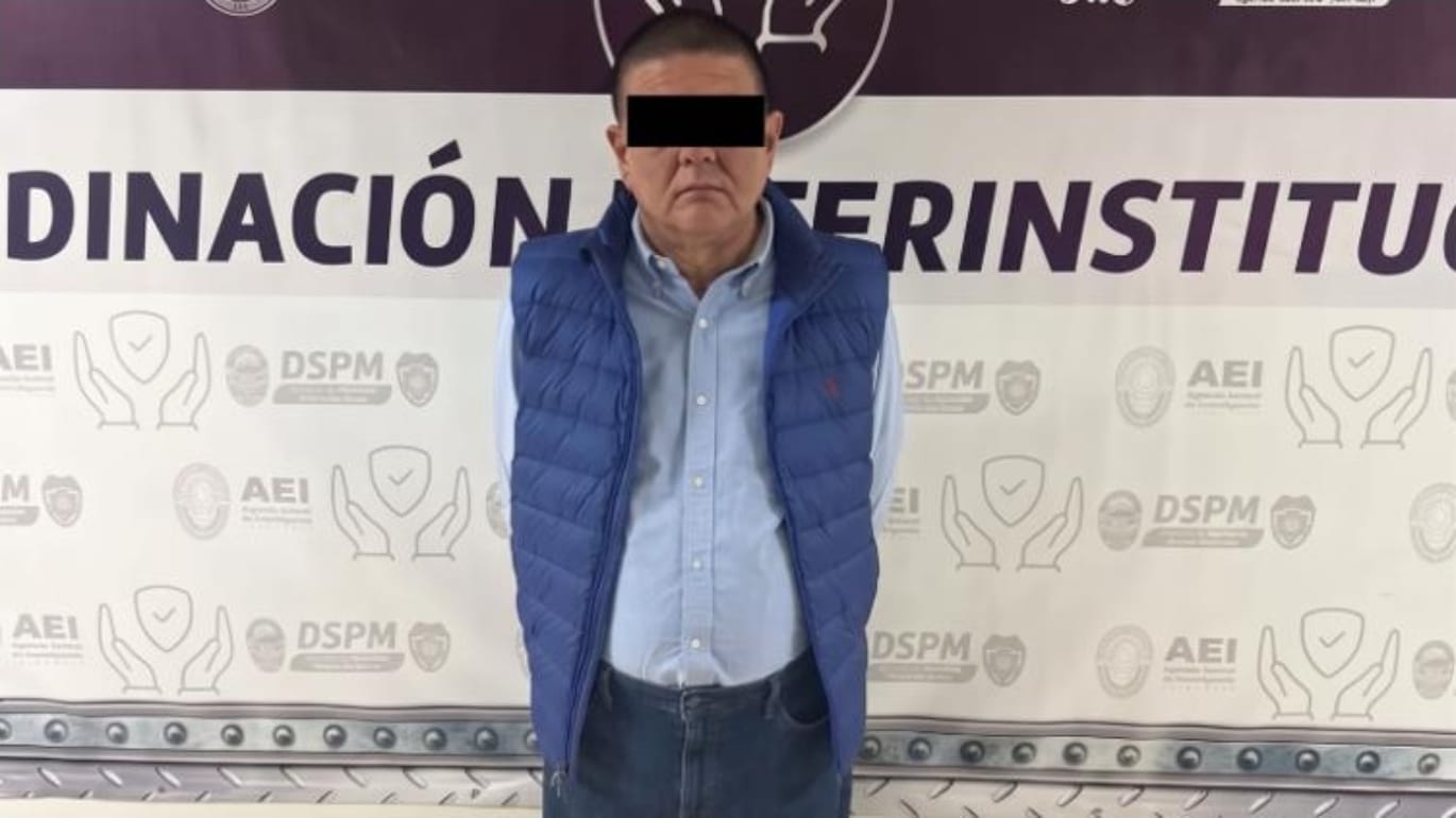 Vinculan a César Jáuregui por ejercicio ilegal del servicio público