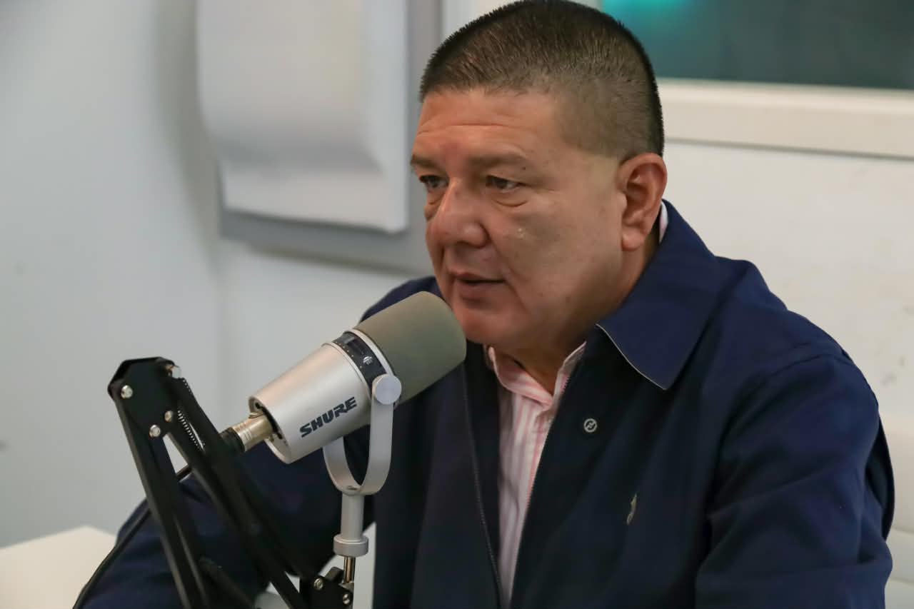 Detienen a César Jáuregui por delitos contra el servicio público