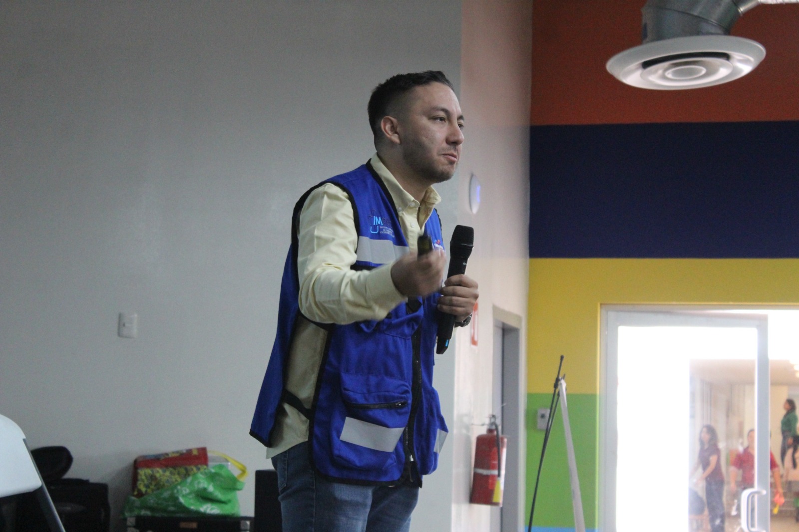 Charla de salud mental en Colegio de Riberas con campaña “Hablar Salva Vidas”