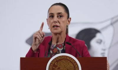 Sheinbaum descarta salida de director del IMSS por conflicto salarial