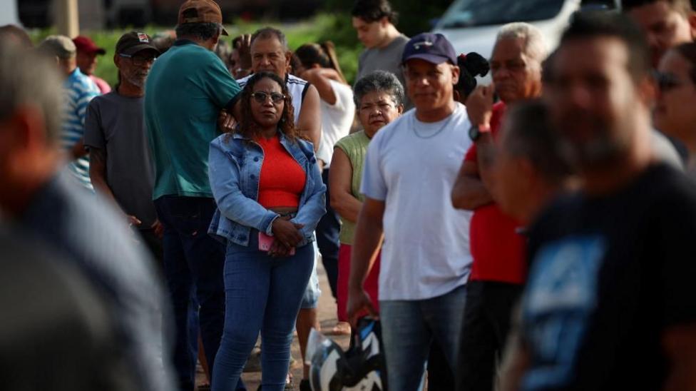 Votantes en Brasil eligen entre Lula y Flávio Bolsonaro