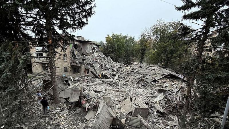 Ataque ruso en Zaporizhzhia deja al menos 15 muertos