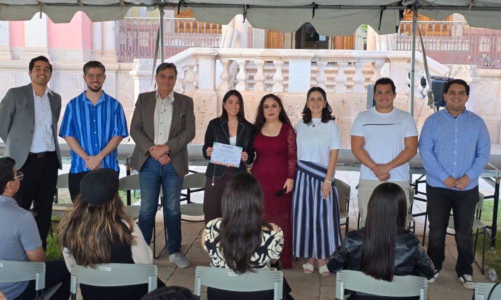 Jóvenes destacan en la Gala de Arte Otoñal 2026 en Chihuahua