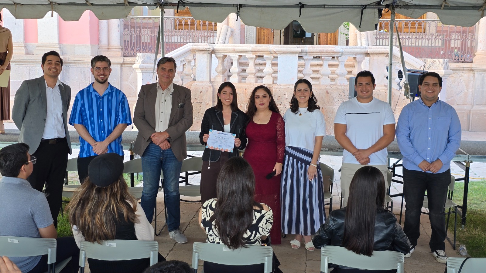Jóvenes destacan en la Gala de Arte Otoñal 2026 en Chihuahua