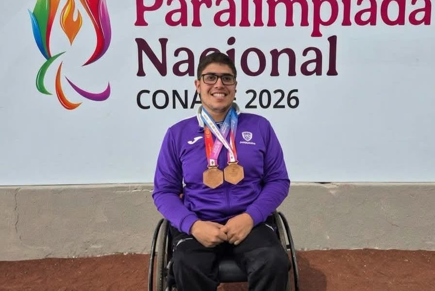 Diego Rodríguez de la UACH gana bronce en lanzamiento de jabalina paralímpico