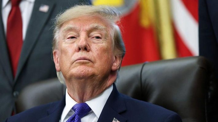 Trump presenta nueva fuerza de tarea para supervisar políticas de inteligencia artificial