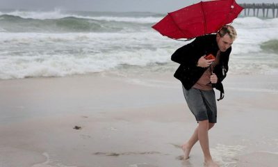 Huracán Isaias se degrada tras tocar tierra en Florida