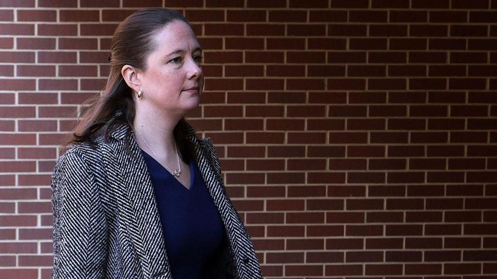 Juez determina despido ilegal de Maurene Comey por el Departamento de Justicia