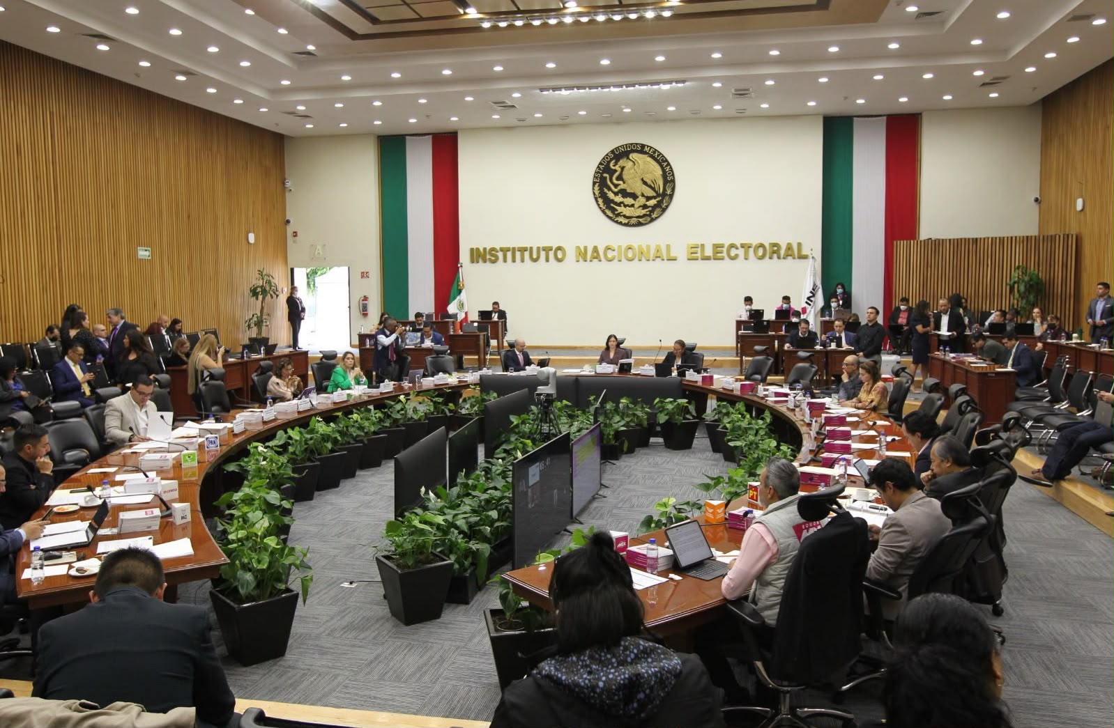 INE revisa mecanismos para designar presidencia provisional tras renuncia de Taddei